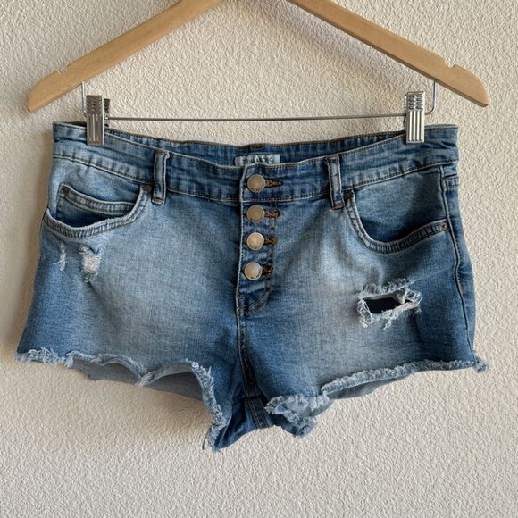 Buttoned Up Denim Shorts - Picture 3 of 8